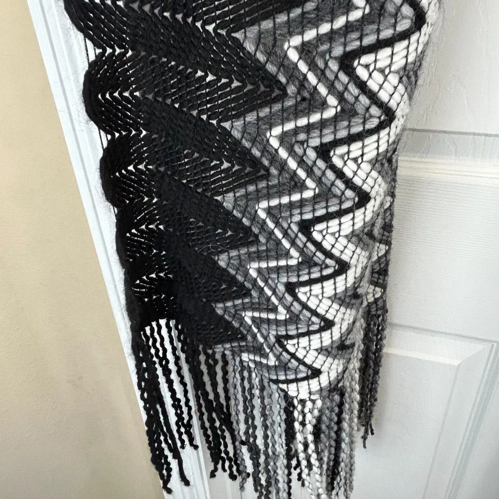 Knit Wrap Shawl Scarf Black White Gray Chevron Zig Zag Bohemian Chic 8'x2.5'